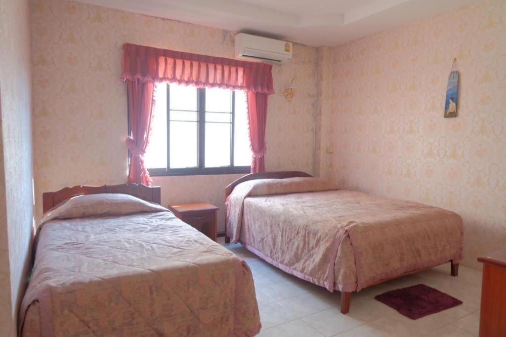Thaveesinh Hotel 반 후안사이 외부 사진